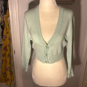 CLASSY CARDIGAN WITH 3 BUTTONS
